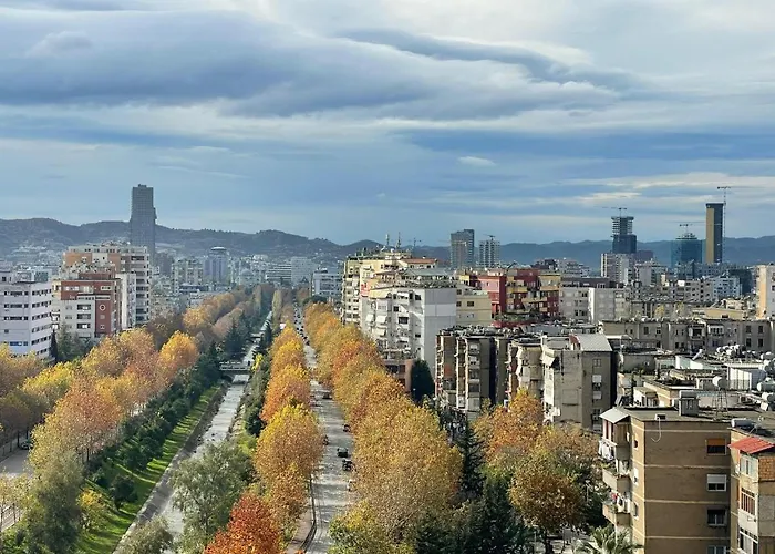 公寓 Panoramic In Tirana!