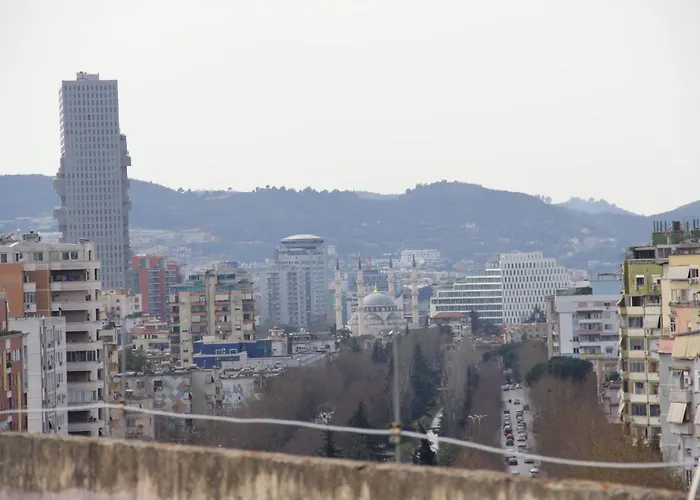 Appartamento Panoramic In Tirana! *